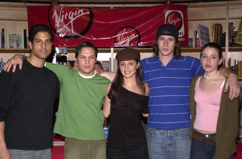 mad_virginmegastoresigning_006.jpg mad_virginmegastoresigning_006.jpg