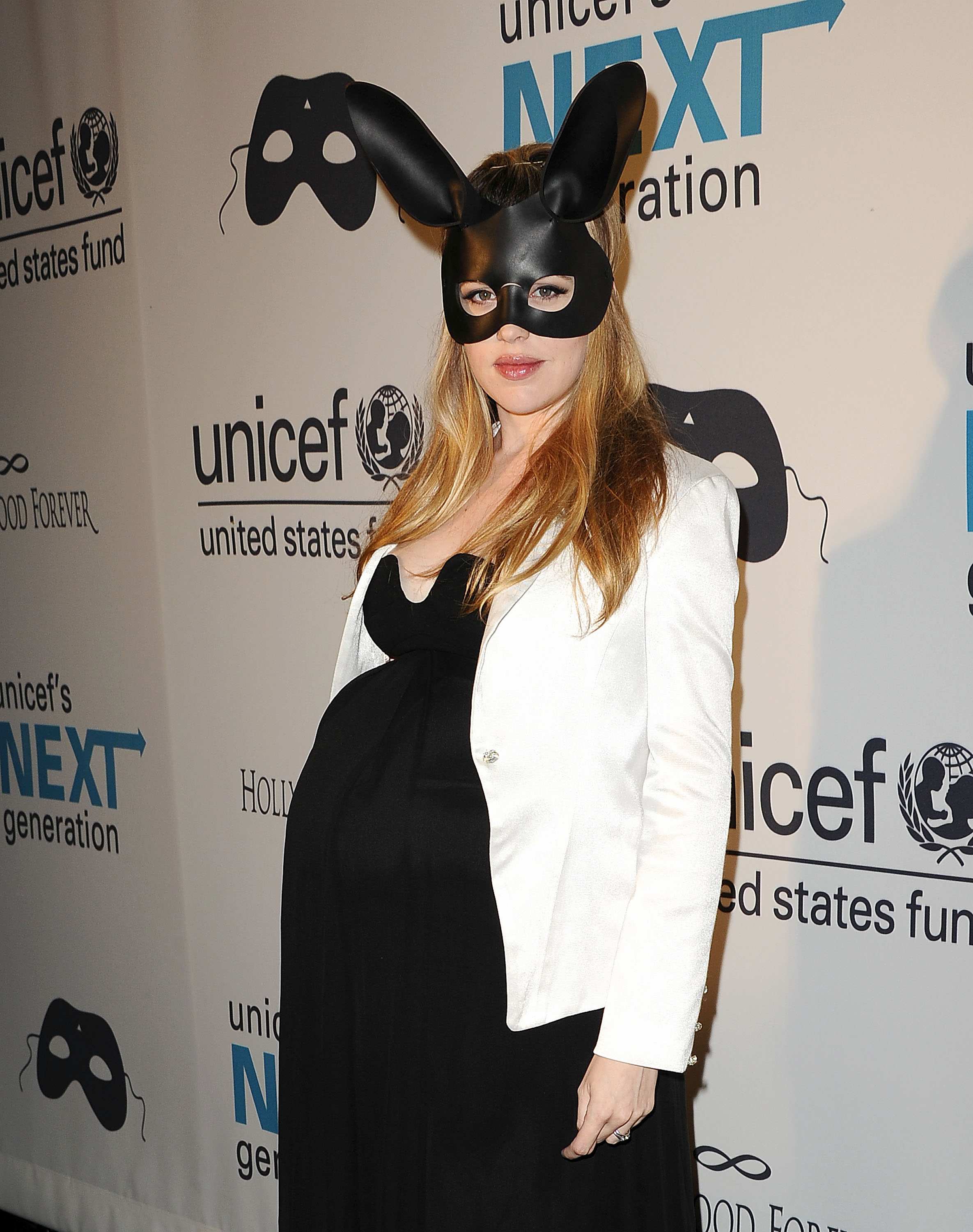 mad_unicefmasqueradeball-arrivals_020.jpg
