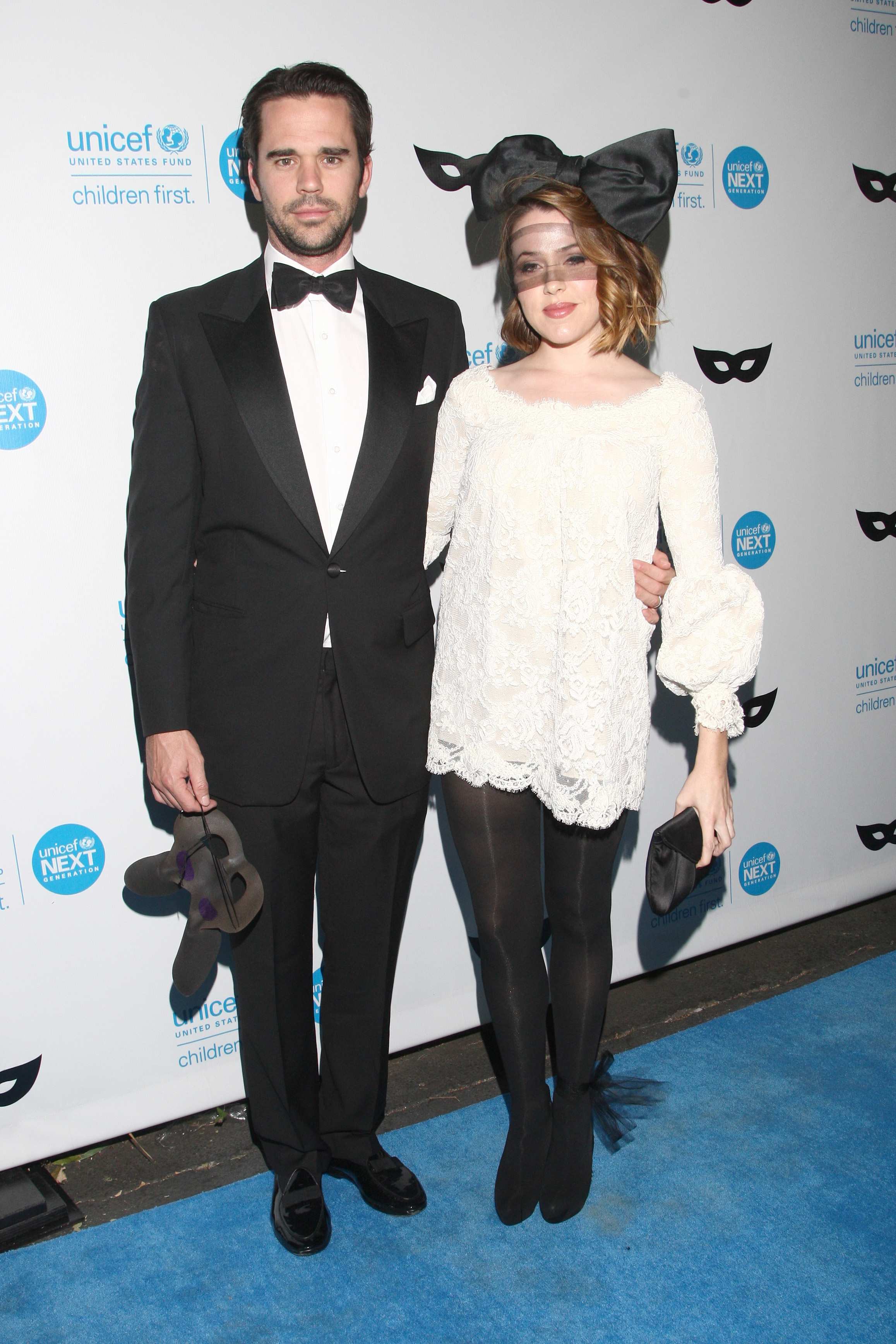 mad_unicefmasqueradeball-arrivals_005.jpg mad_unicefmasqueradeball-arrivals_005.jpg