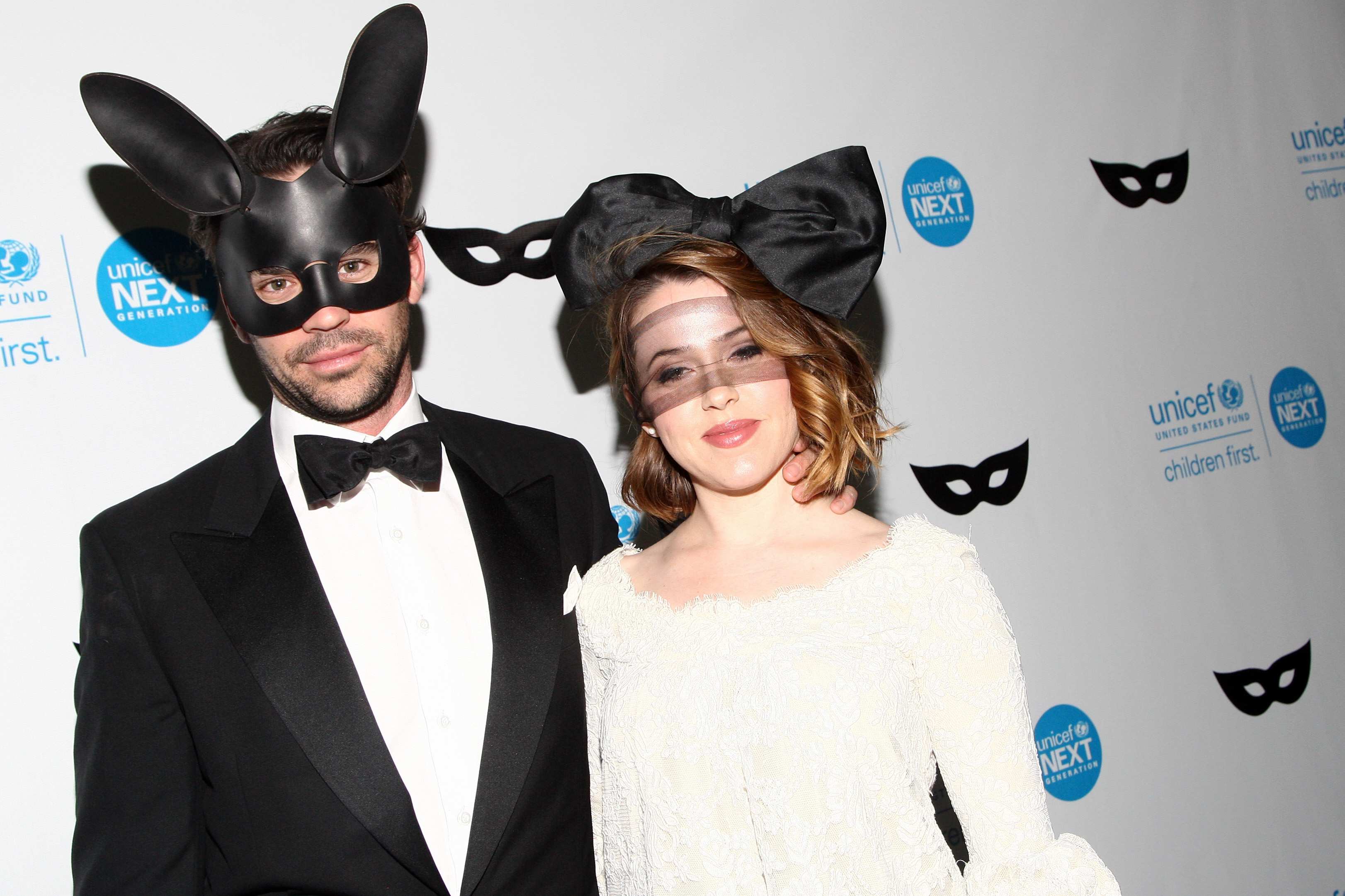 mad_unicefmasqueradeball-arrivals_006.jpg mad_unicefmasqueradeball-arrivals_006.jpg
