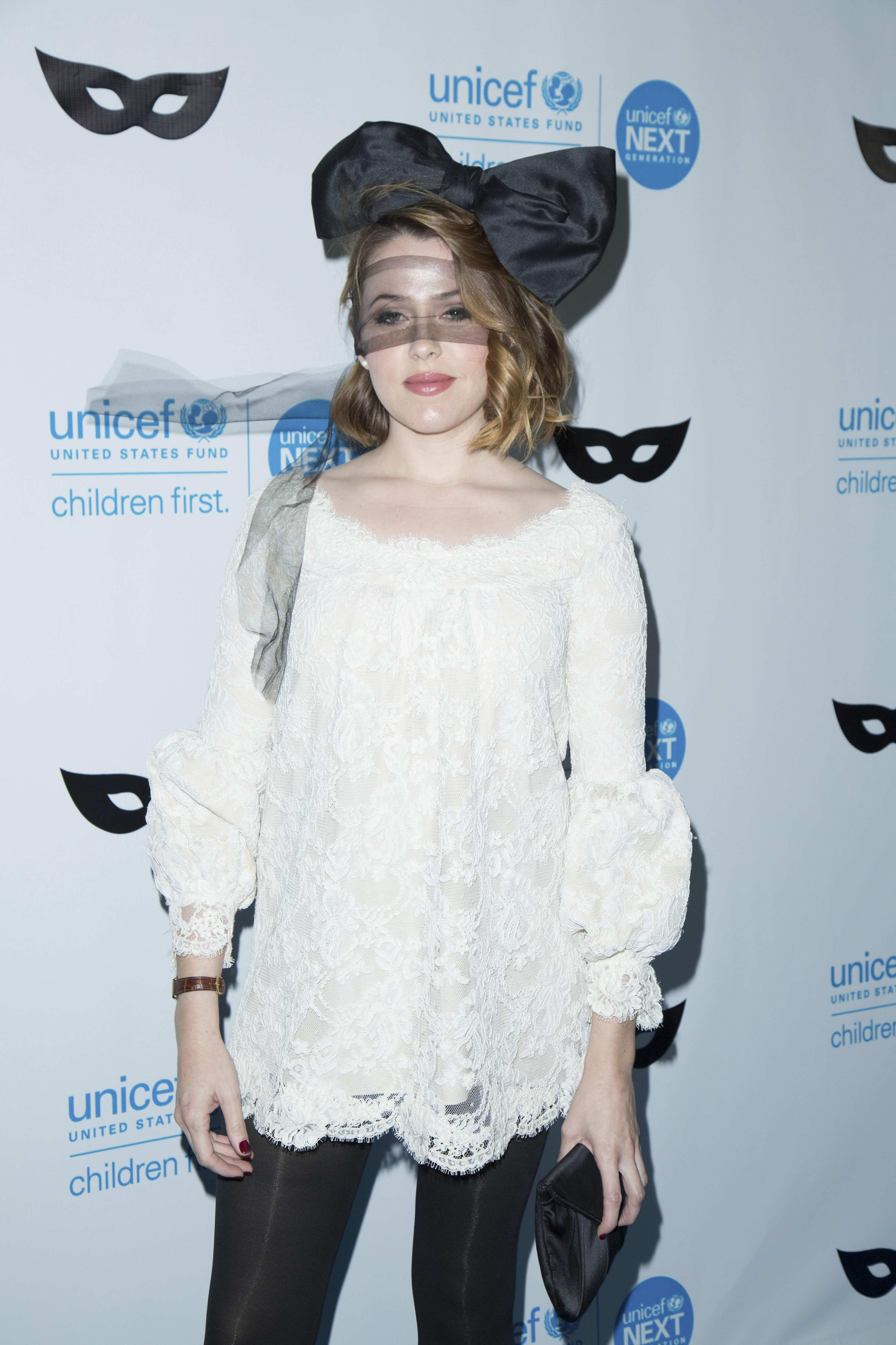 mad_unicefmasqueradeball-arrivals_012.jpg mad_unicefmasqueradeball-arrivals_012.jpg