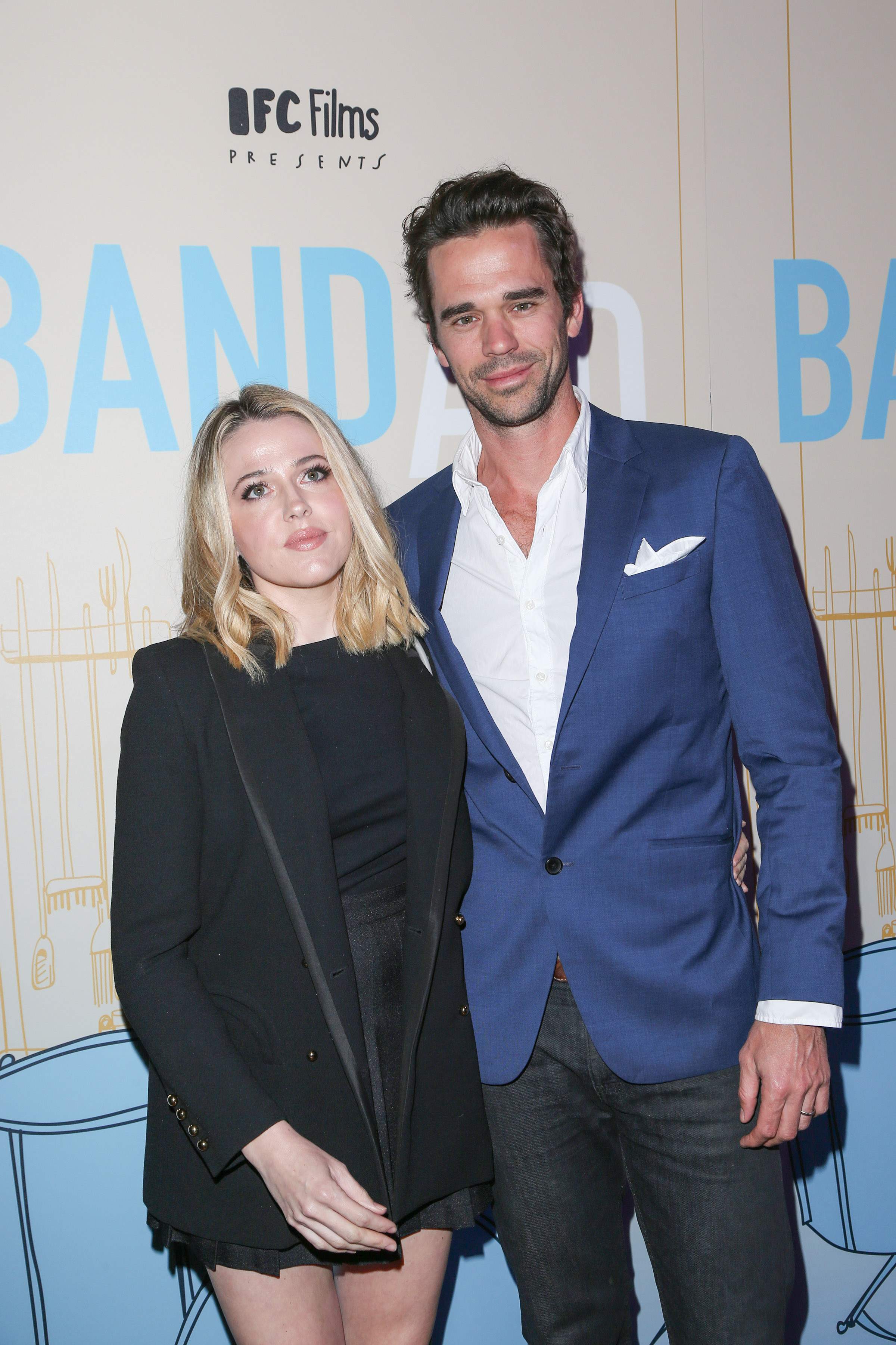 mad_bandaidpremiere_124.jpg mad_bandaidpremiere_124.jpg