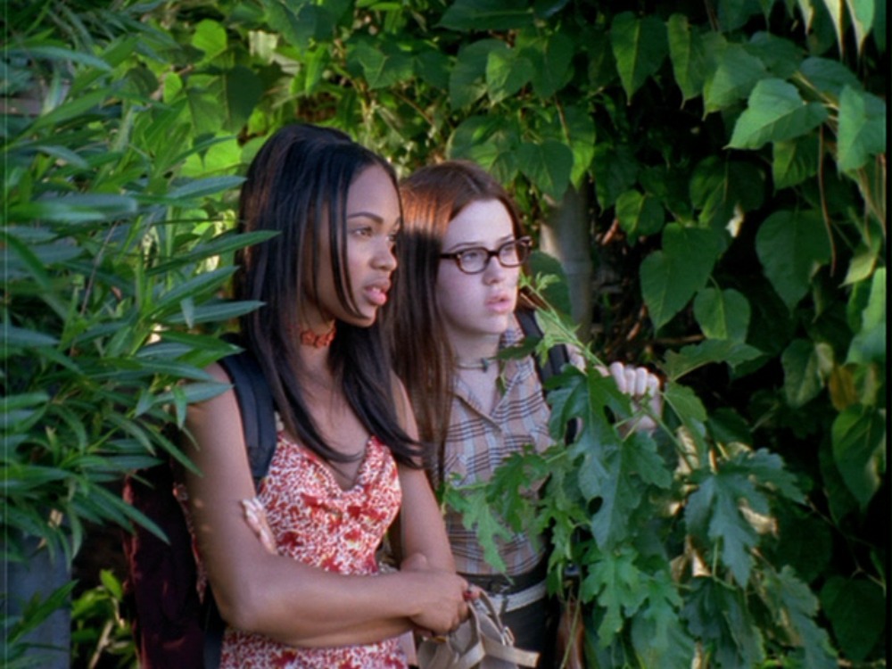 mad_thesecretlifeofgirls_0508.jpg mad_thesecretlifeofgirls_0508.jpg