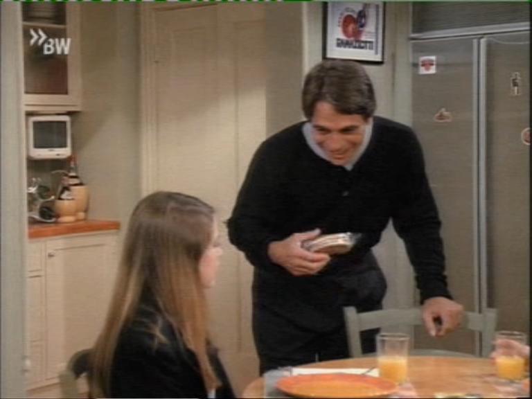 mad_101tonydanzashow_034.jpg mad_101tonydanzashow_034.jpg