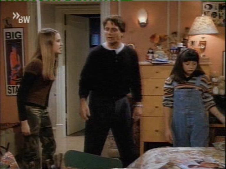 mad_101tonydanzashow_207.jpg mad_101tonydanzashow_207.jpg