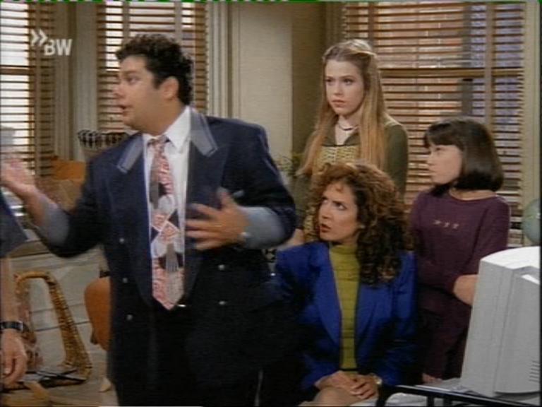 mad_102tonydanzashow_099.jpg mad_102tonydanzashow_099.jpg