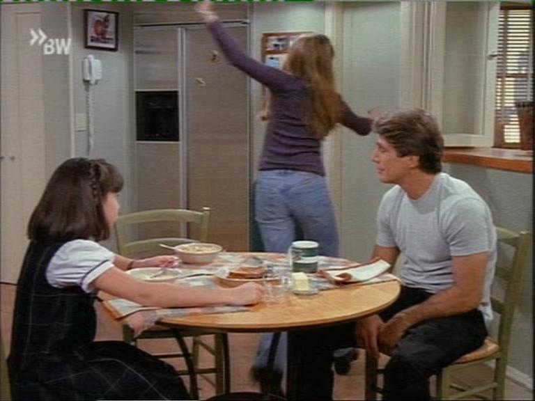 mad_103tonydanzashow_099.jpg mad_103tonydanzashow_099.jpg