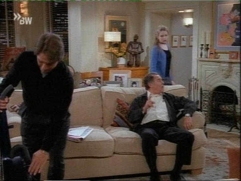 mad_108tonydanzashow_122.jpg mad_108tonydanzashow_122.jpg
