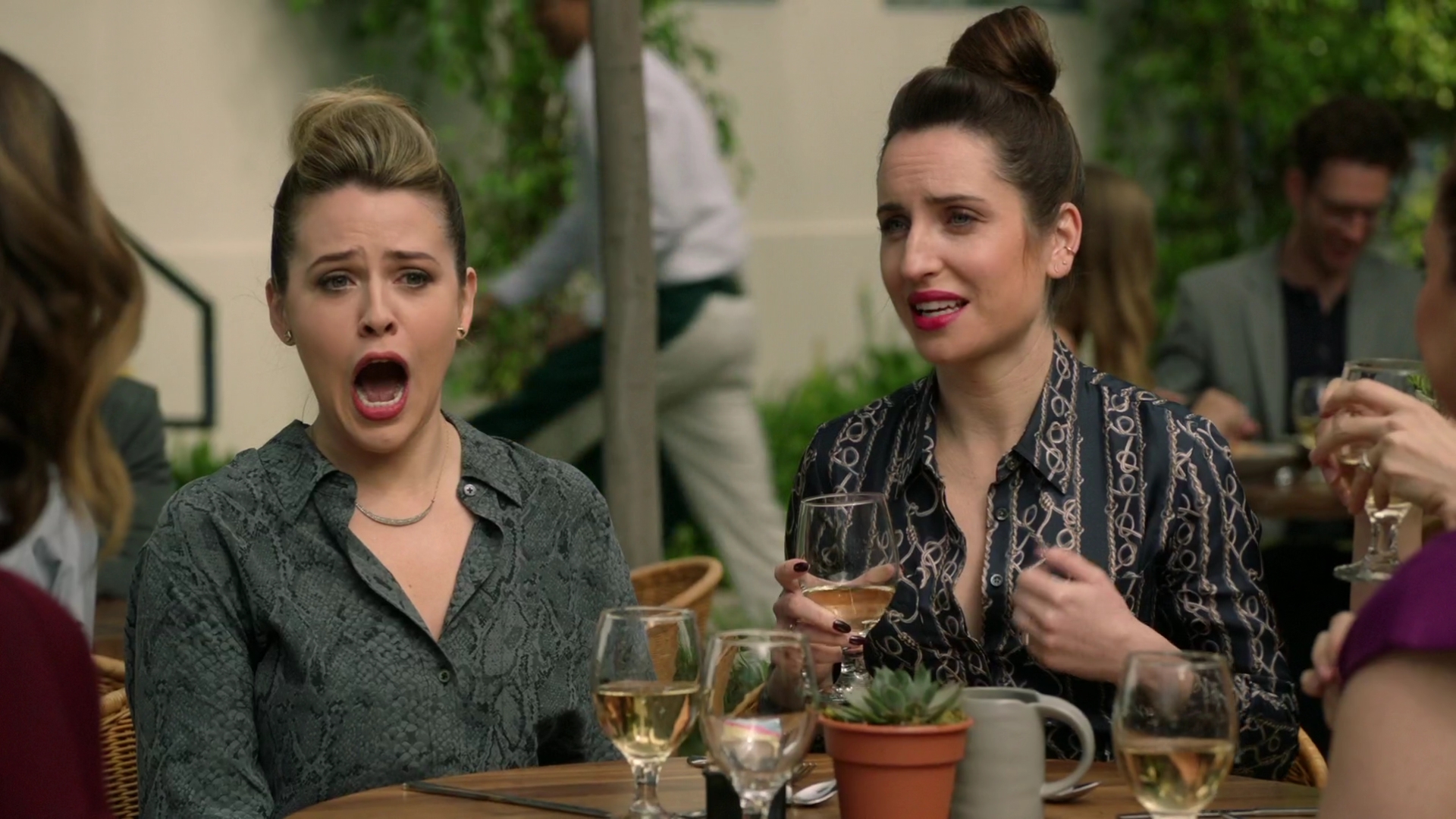 mad_220lifeinpieces_096.jpg