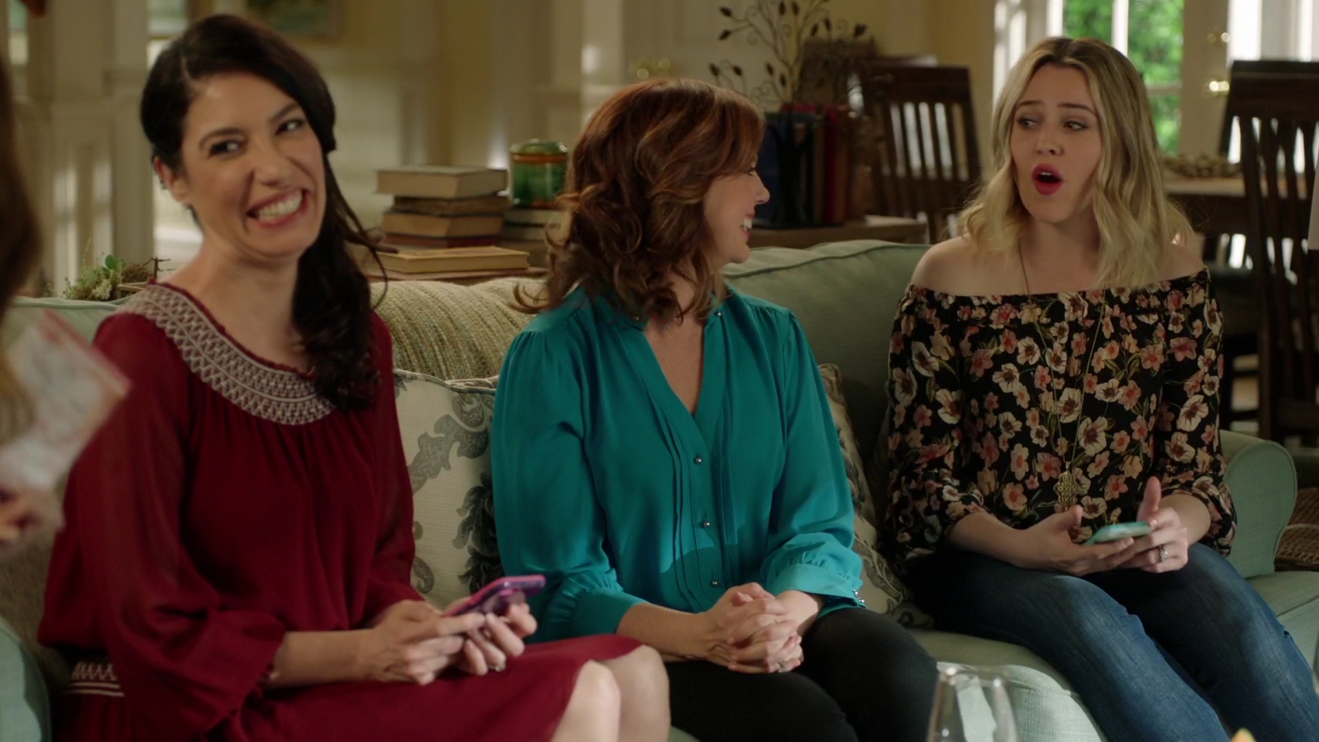 mad_220lifeinpieces_112.jpg mad_220lifeinpieces_112.jpg