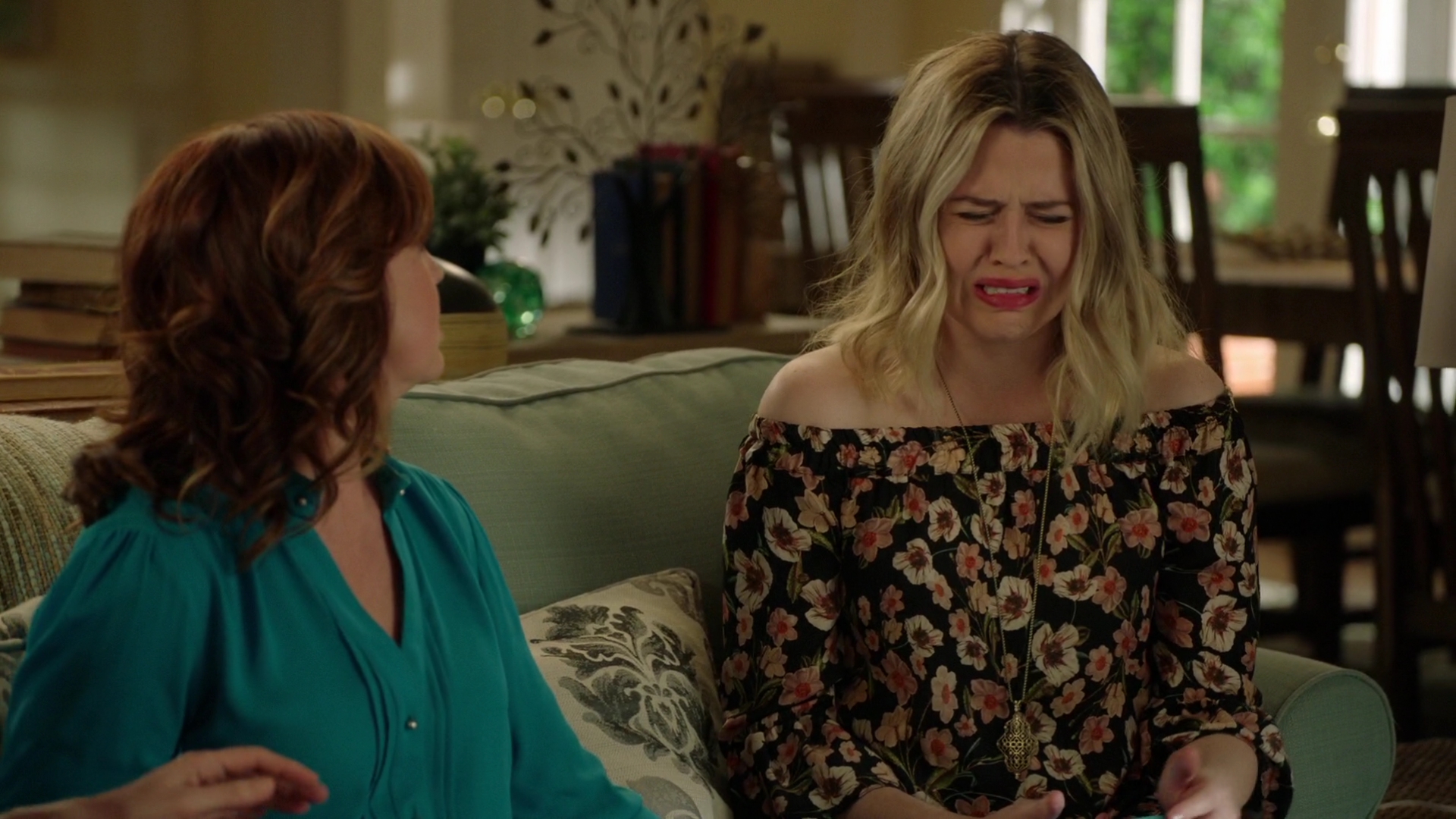 mad_220lifeinpieces_159.jpg mad_220lifeinpieces_159.jpg